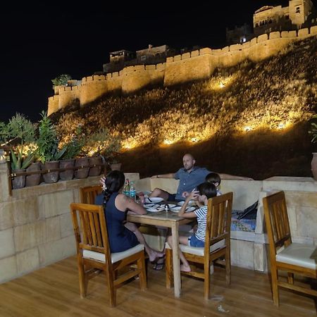 Hotel Jaswant Palace ไจซัลเมอร์ ภายนอก รูปภาพ